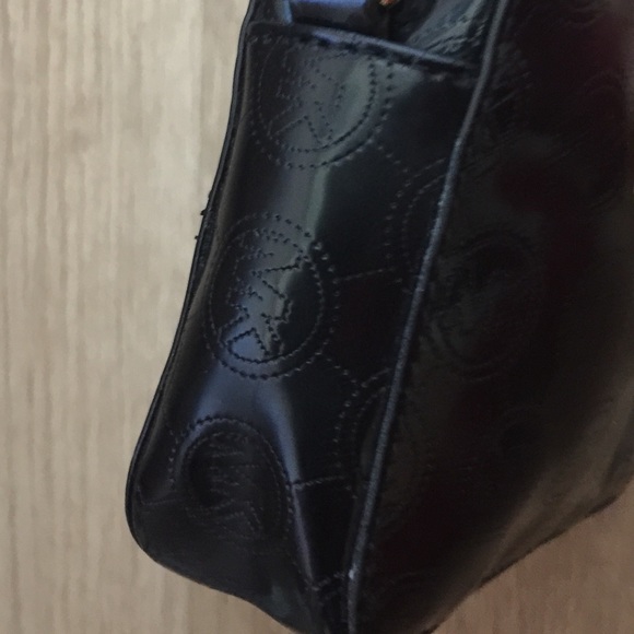 EUC Michael Kors Black & Gold Crossbody - Picture 7 of 12